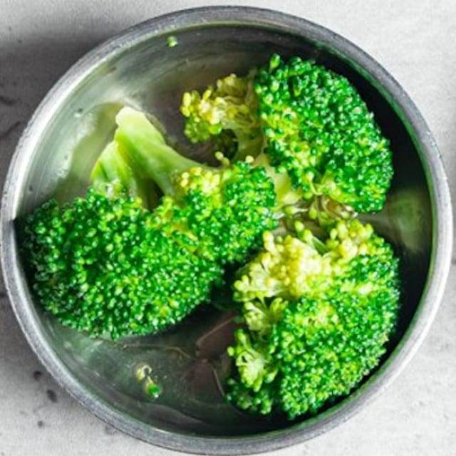 Steamed Broccoli 찐 브로콜리.