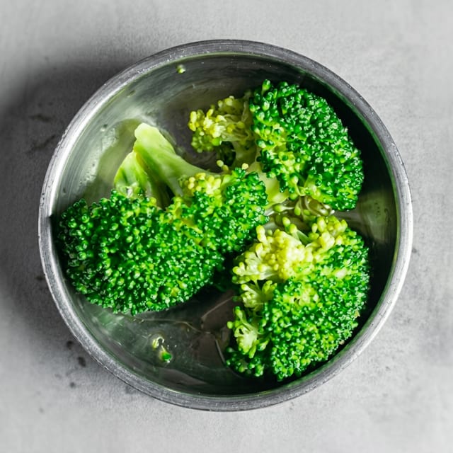 Steamed Broccoli 찐 브로콜리.